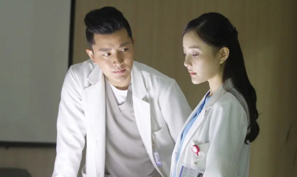 热门《产科男医生》电视剧解说文案